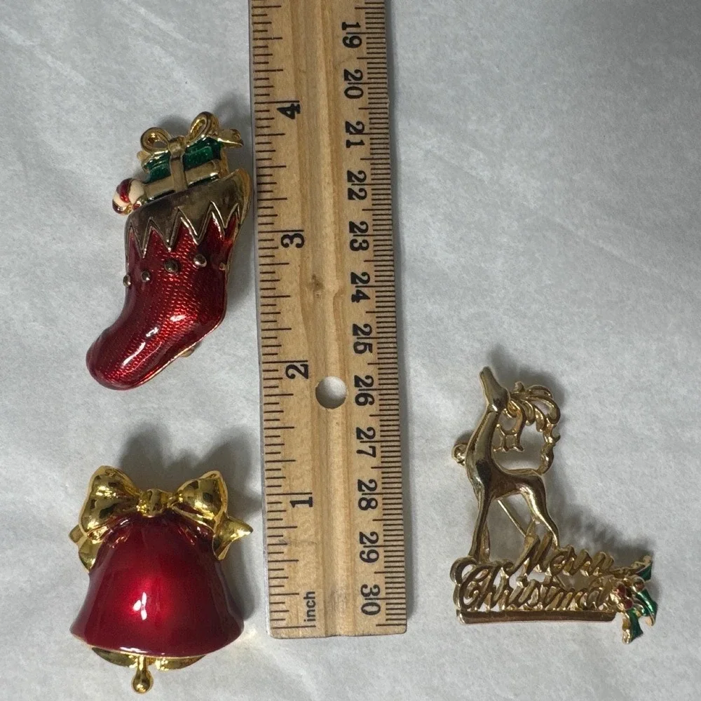 Brooch Set Women Red Gold Excellent Christmas Stocking Bell Reindeer Holiday Pin